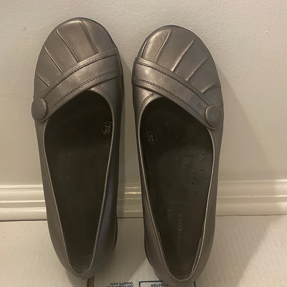 Hush Puppies Shoes - Women’s Metallic Gray Slip-On Ballet Flats
